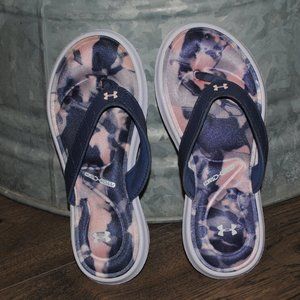 NEW Under Armour 4d foam slides size 3Y